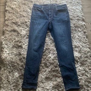 American Eagle Hi-Rise Jegging